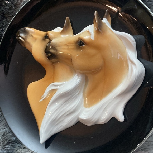 VINTAGE  3D HORSES
PLATE - Picture 9 of 16